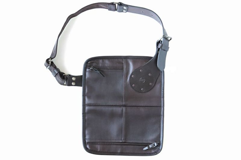 equines A4変形折り畳み マガジンバッグ | CORBO. Online-Shop