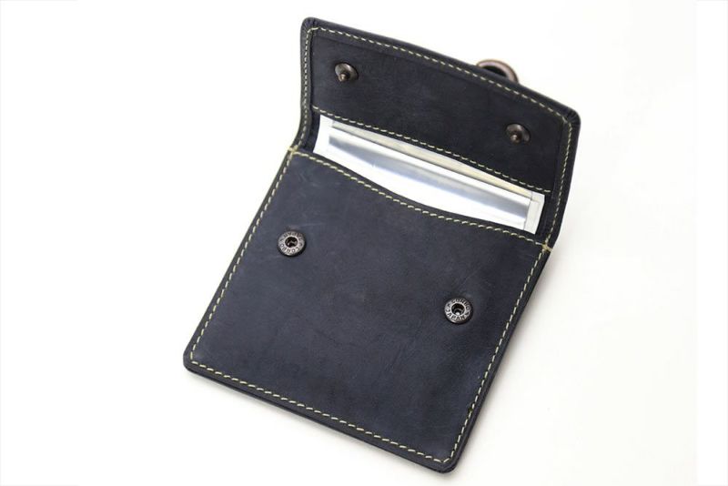 Curious - 携帯灰皿ケース | CORBO. Online-Shop