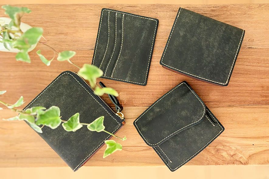 CORBO｜SLATE｜L字ファスナー コンパクト財布｜プエブロ｜ダークグリーン SLATE L字ファスナー コンパクト財布 [プエブロ] | 【公式】CORBO